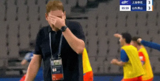 斯卢茨基掩面而走，表情非常苦涩