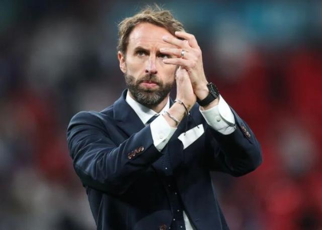 华体会APP-索斯盖特：点球队员完全由我决定 更衣室痛苦万分